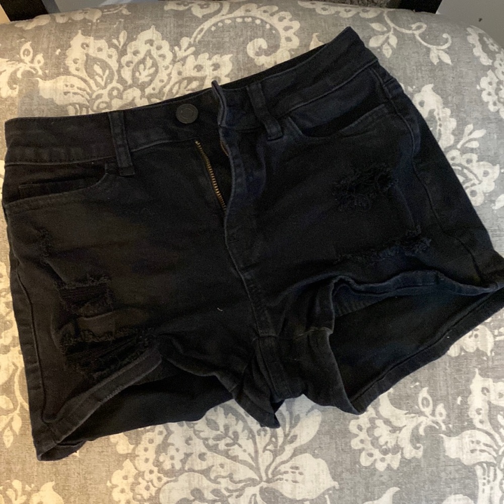 Distressed denim shorts!